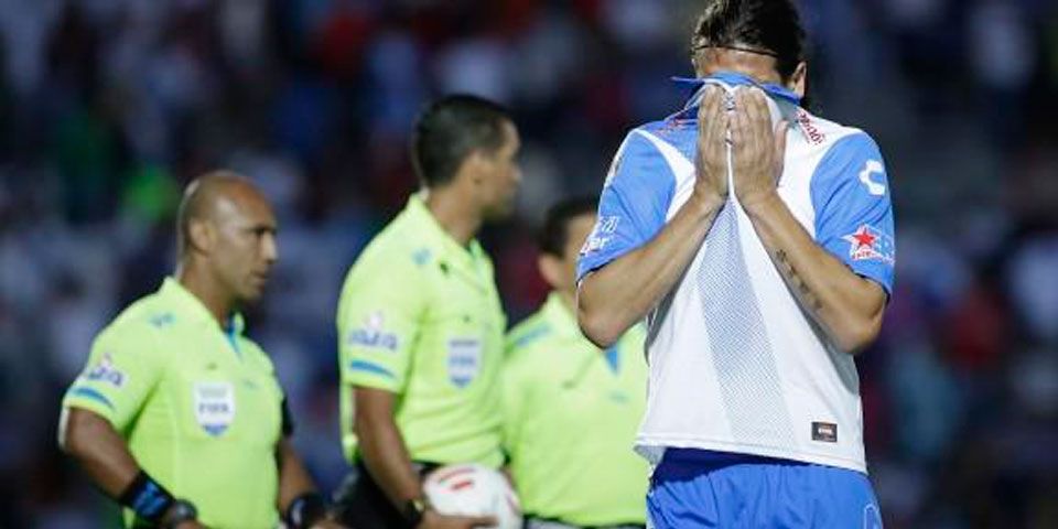 Toluca hunde al Puebla