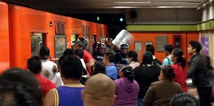 Riña en la estación Centro Médico