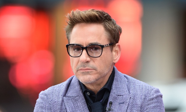 Robert Downey Jr. abandona entrevista