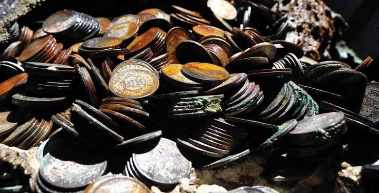 Encuentran 50 mdd en el fondo del mar Encuentran 50 mdd en el fondo del mar