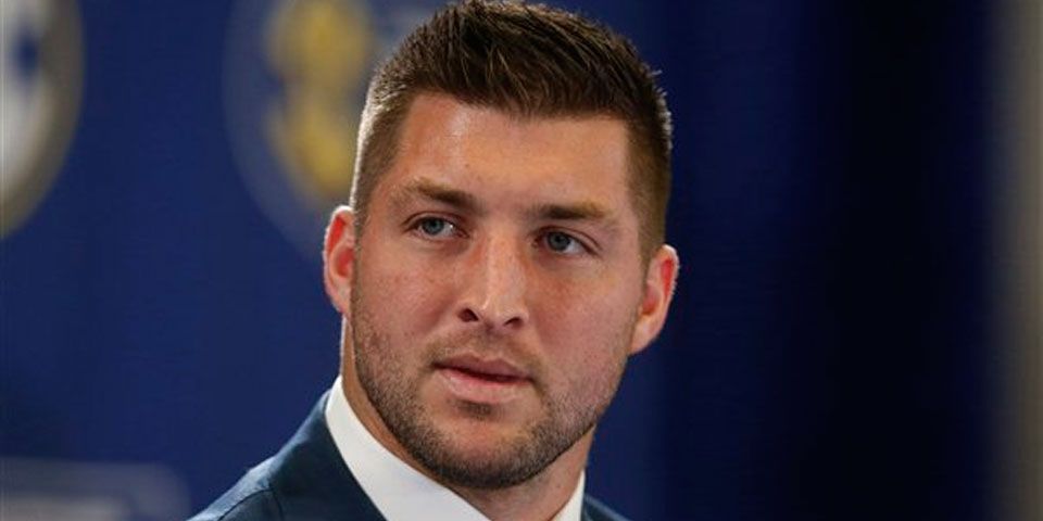 Tim Tebow regresaría a la NFL Tim Tebow regresaría a la NFL