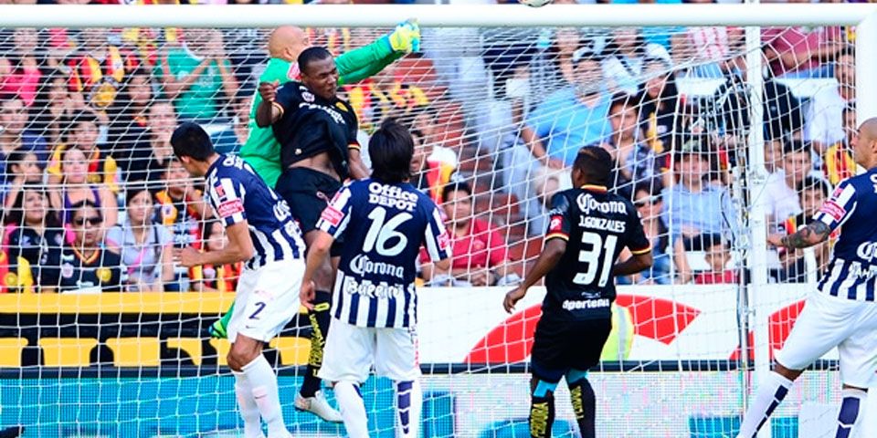 UdeG y Pachuca empatan en emocionante duelo