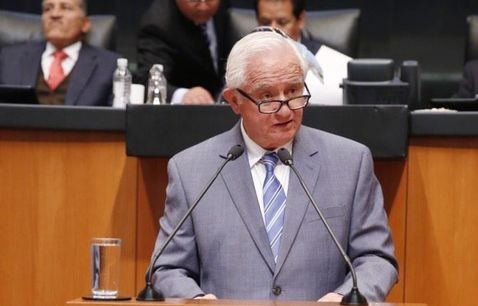 Senador panista propone castigar divorcios