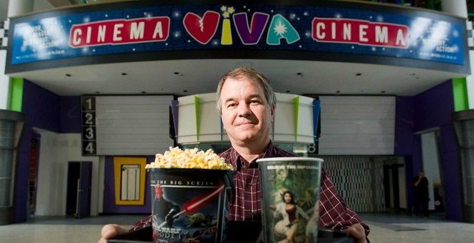 Denuncian por monopolio a cine por bloquear películas en español Denuncian por monopolio a cine por bloquear películas en español