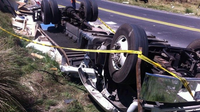 Un muerto por accidente en carretera Naucalpan-Toluca Un muerto por accidente en carretera Naucalpan-Toluca