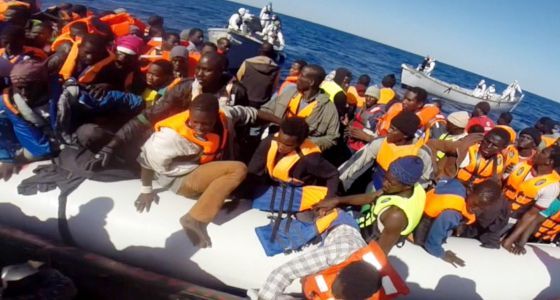 Italia rescata a 5 mil 800 inmigrantes en el Mediterráneo