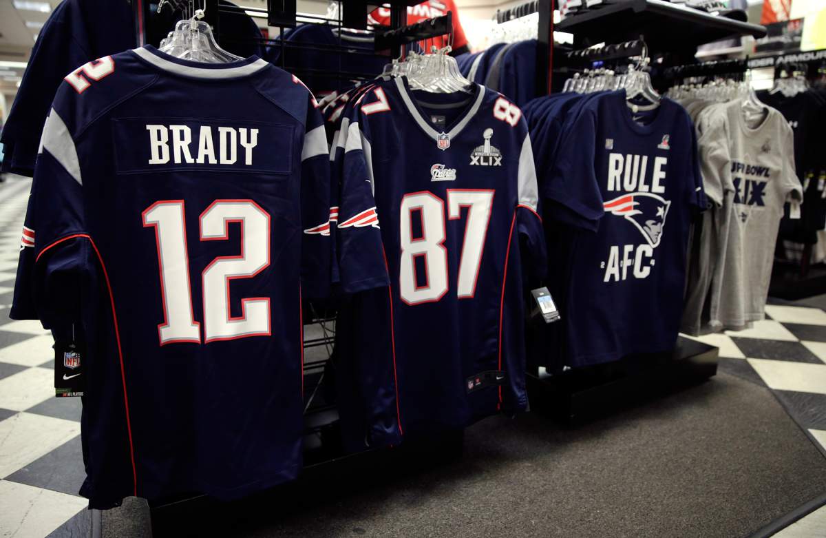 Suspenden a Brady. Ventas de sus productos se duplican Suspenden a Brady. Ventas de sus productos se duplican