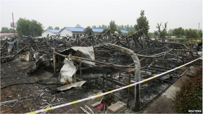 Arrestan al personal de casa de ancianos que se incendió en China Arrestan al personal de casa de ancianos que se incendió en China