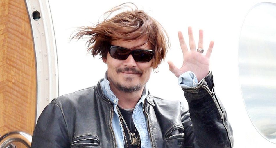 Johnny Depp podría ser encarcelado por llevar perros sin permiso a Australia