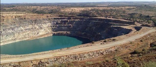 Policía de España sospecha que falsificaron firmas de Grupo México