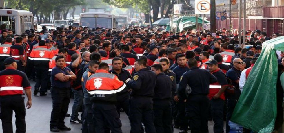 Bomberos demandan mejoras laborales