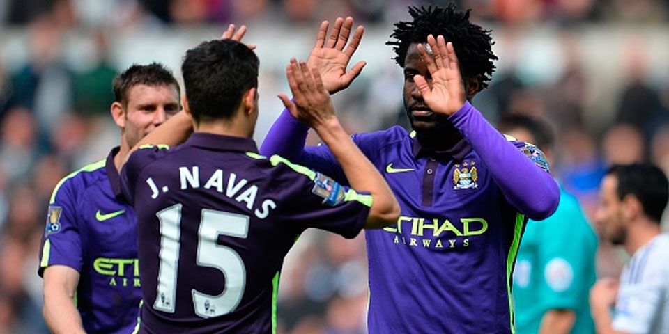 Bony le da el triunfo al Manchester City