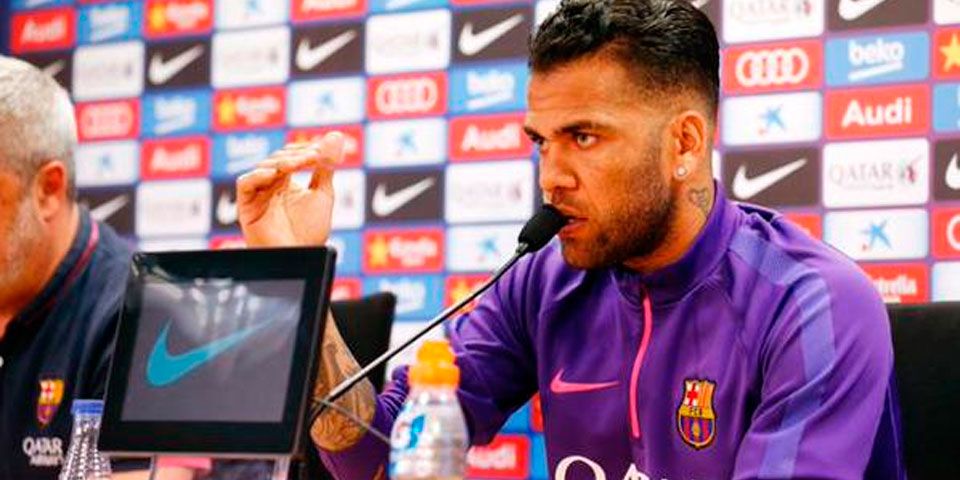 Dani Alves explota contra el Barcelona