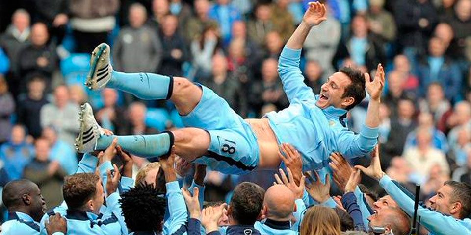 Lampard anota en su último partido en la Premier