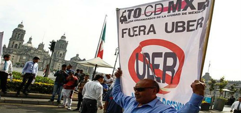 Mancera promete foro sobre taxis tras elecciones Mancera promete foro sobre taxis tras elecciones