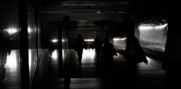 Sin luz la estación del Metro Auditorio