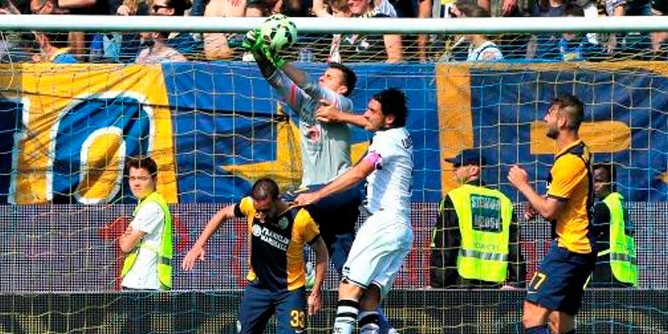 Hellas Verona rescata empate ante el Parma