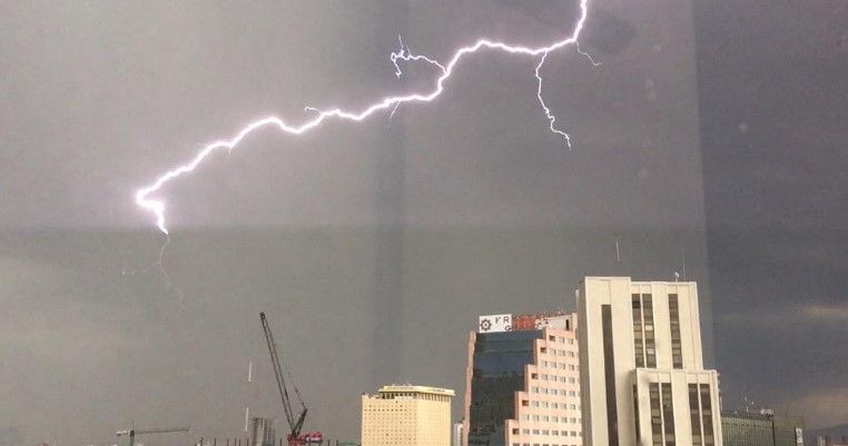 Cae granizo en la Ciudad de México