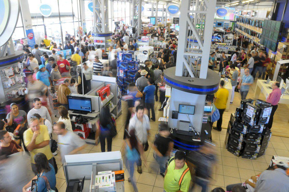 Confianza del consumidor sufre peor caída en meses