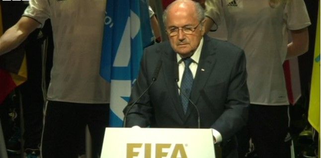 Blatter mantiene candidatura a presidencia de la FIFA