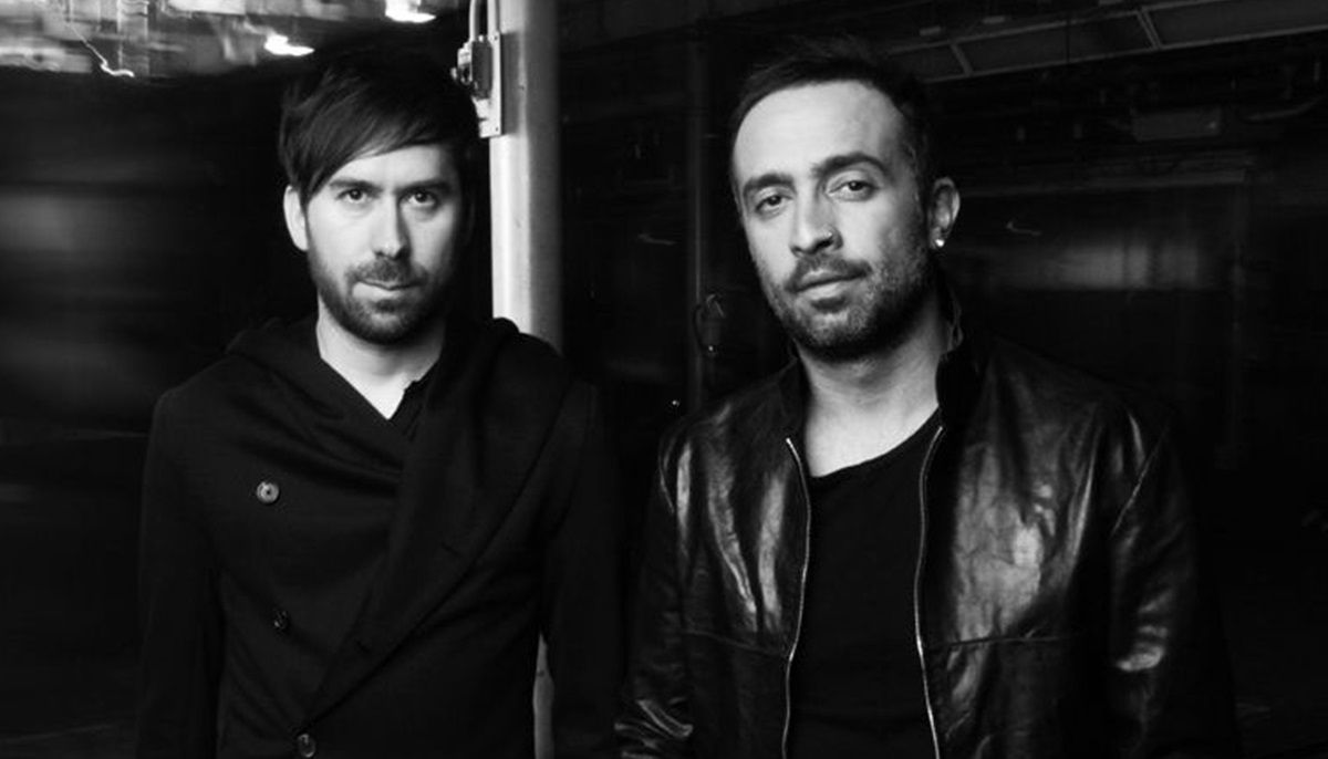 Atacan y queman camión de grupo Camila