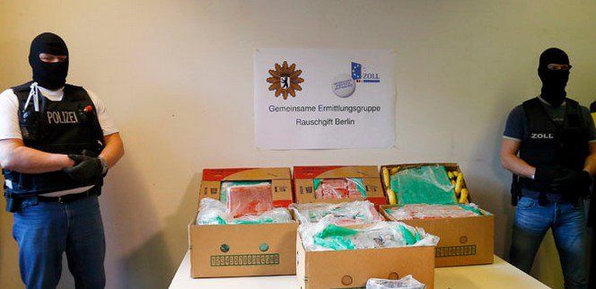 Encuentran 300 kg de cocaína en cajas de plátanos