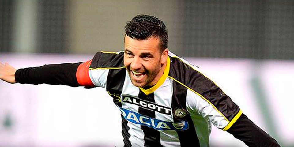 Márquez es expulsado en derrota del Hellas Verona