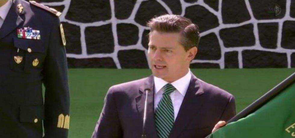 EPN rinde homenaje a militares muertos en Jalisco