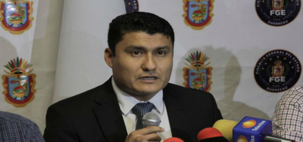Dos víctimas en fosas habían sido secuestrados: fiscal de Guerrero