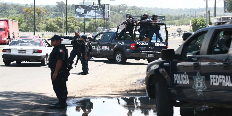 Detienen a dos con arsenal de alto poder en Tamaulipas
