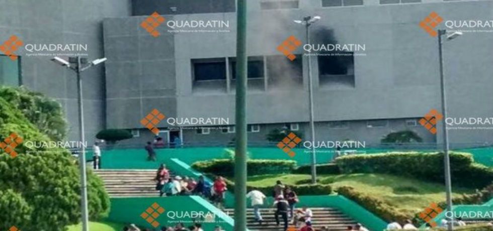 Evacúan hospital de Acapulco por incendio Evacúan hospital de Acapulco por incendio