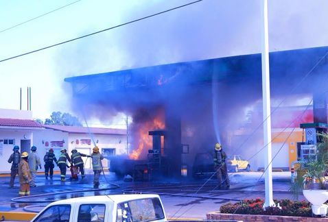 Gasolineras de Jalisco tienen pérdidas millonarias por bloqueos Gasolineras de Jalisco tienen pérdidas millonarias por bloqueos