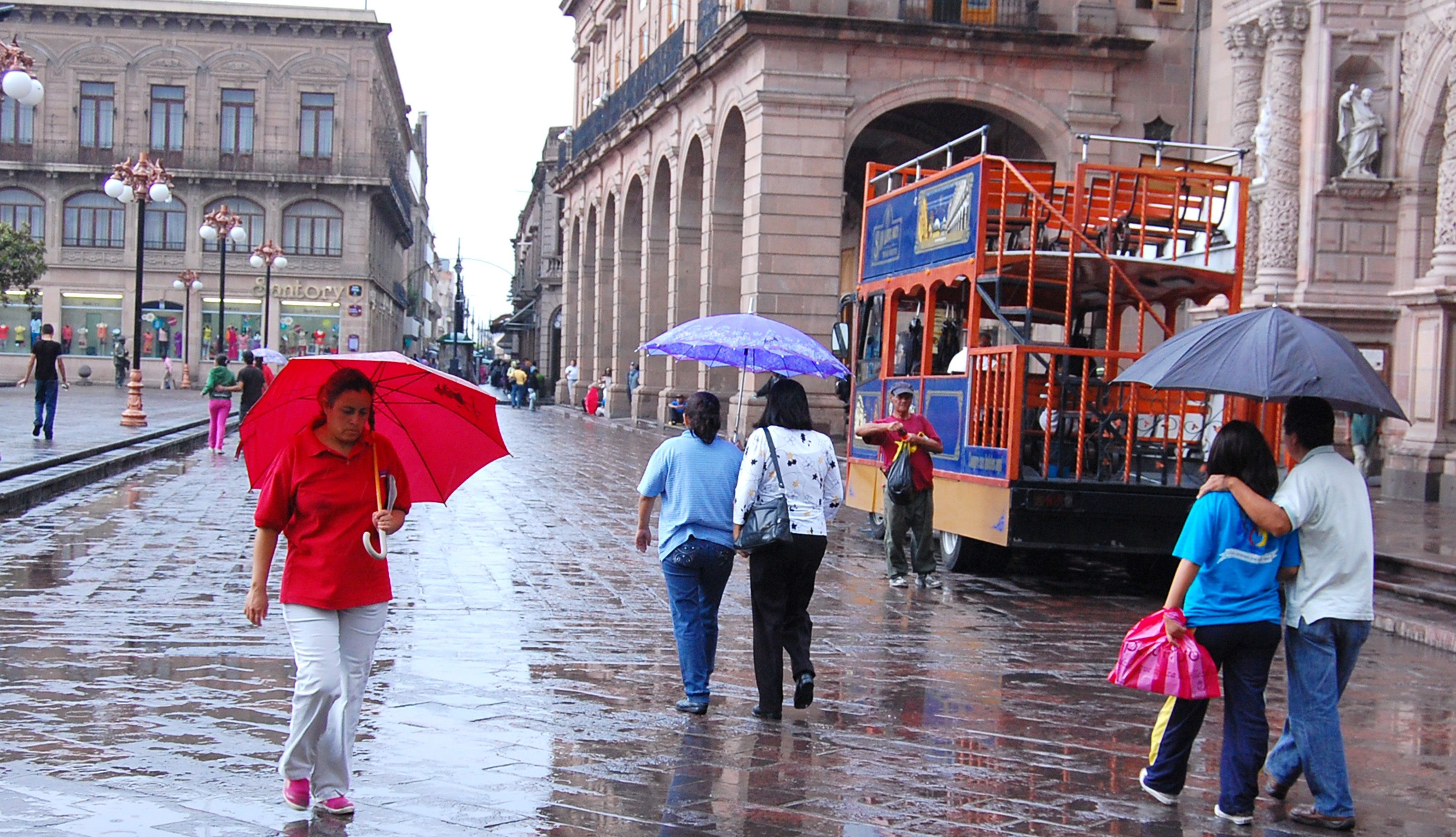 Habrá lluvias y granizo en el Valle de México