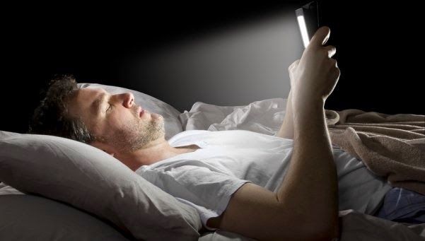 Luz de tabletas puede provocar daños oculares irreversibles