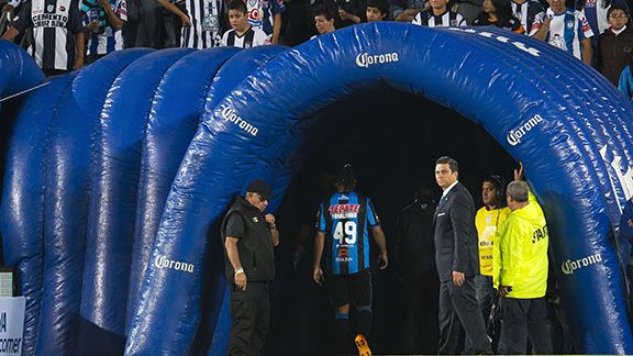 Las opciones de Ronaldinho para salir de Querétaro Las opciones de Ronaldinho para salir de Querétaro
