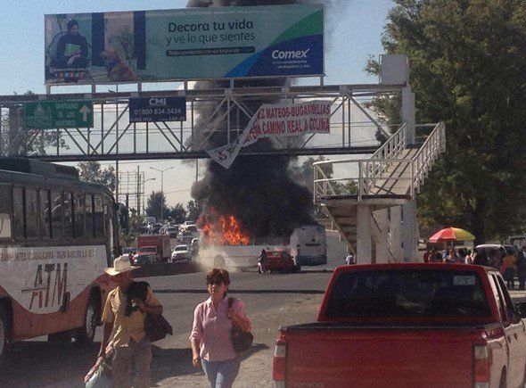 Marcas se burlan de narcobloqueos en Guadalajara Marcas se burlan de narcobloqueos en Guadalajara