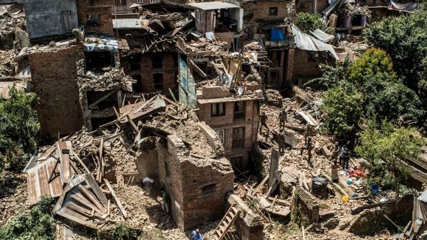 Rescatan a hombre de más de 100 años en Nepal Rescatan a hombre de más de 100 años en Nepal