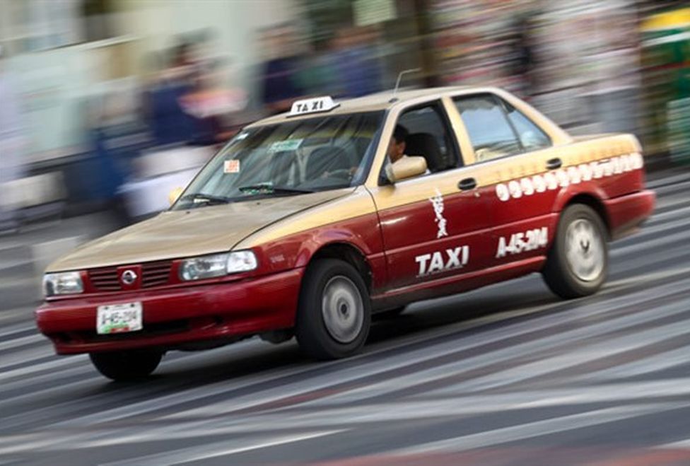 Nace bebé en un taxi en Coyoacán