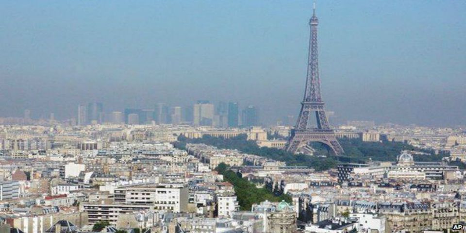 Cierran la Torre Eiffel por robos Cierran la Torre Eiffel por robos