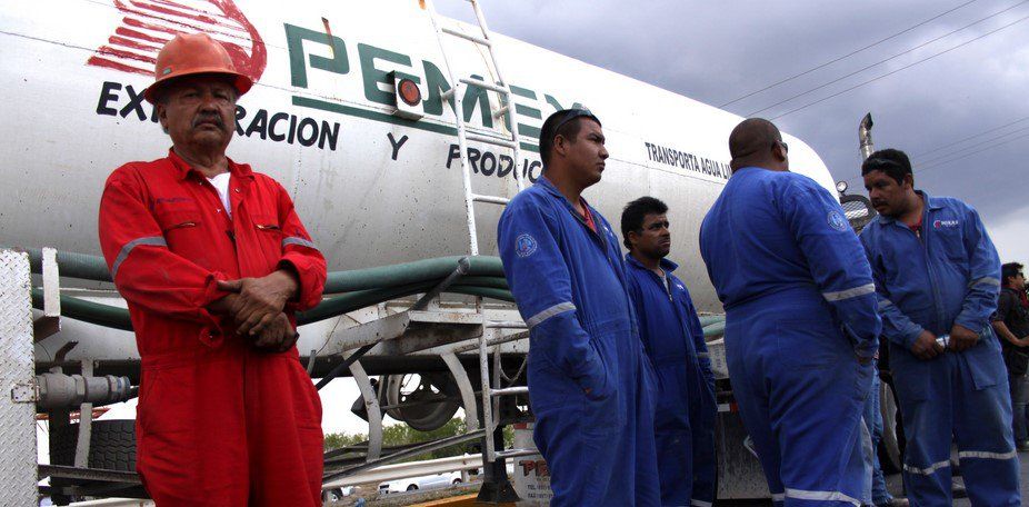 Petroleros protestarán por recorte de plantas laborales Petroleros protestarán por recorte de plantas laborales