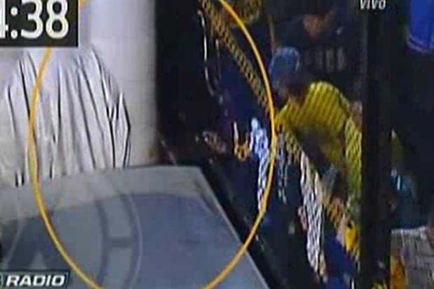 Video muestra quiénes rociaron gas pimienta a River Plate