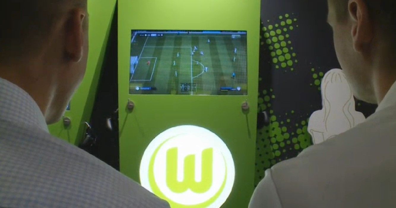 Wolfsburgo contrata dos videojugadores