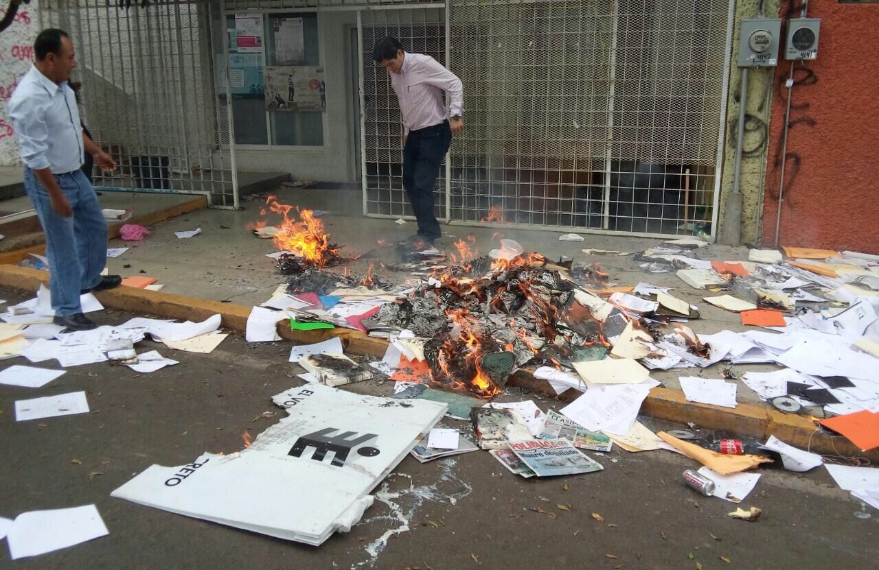 Al menos 13 mil boletas quemadas en Oaxaca: INE