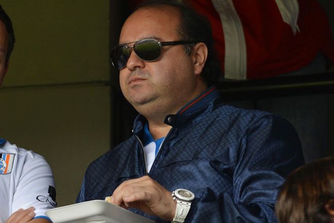 Ordenan reabrir caso de presunta venta ilegal del Querétaro - Amado-Yanez