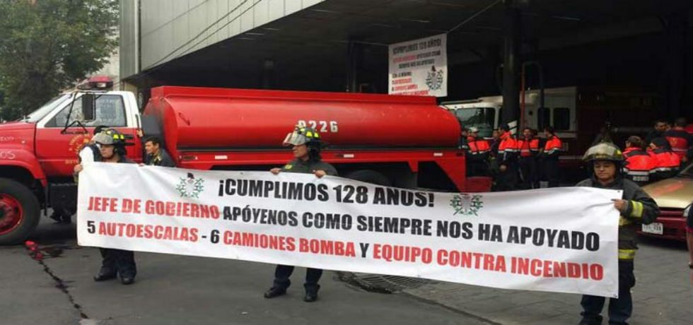 Bomberos amagan con huelga para el 30 de junio