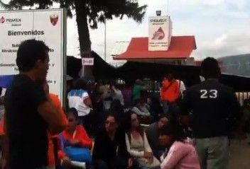 CNTE toma planta de Pemex en Oaxaca