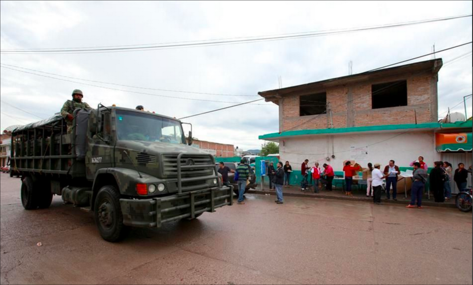 Policías y militares vigilan elecciones en Chilapa Policías y militares vigilan elecciones en Chilapa
