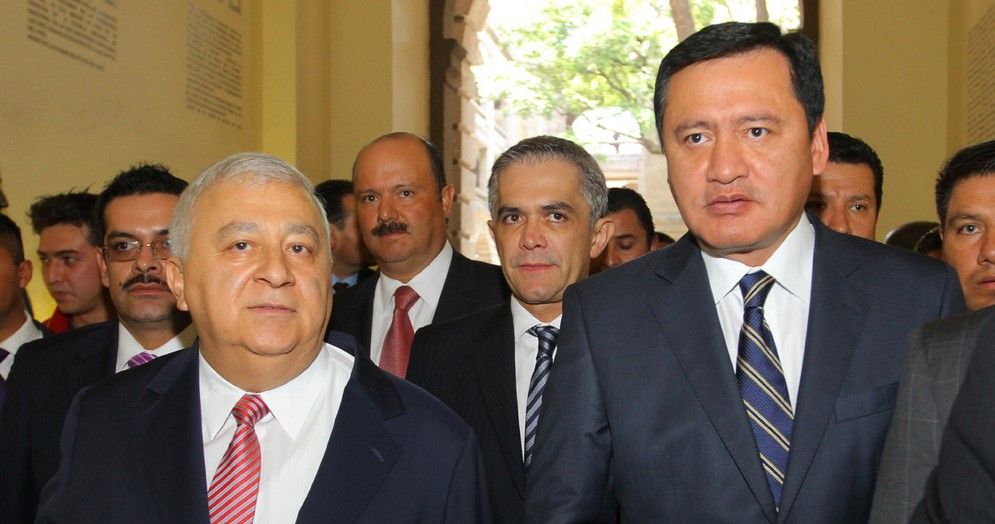 Senado llama a comparecer a Osorio Chong y Chuayffet Senado llama a comparecer a Osorio Chong y Chuayffet