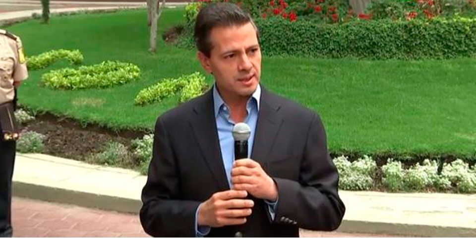 El presidente Peña Nieto abandona el hospital