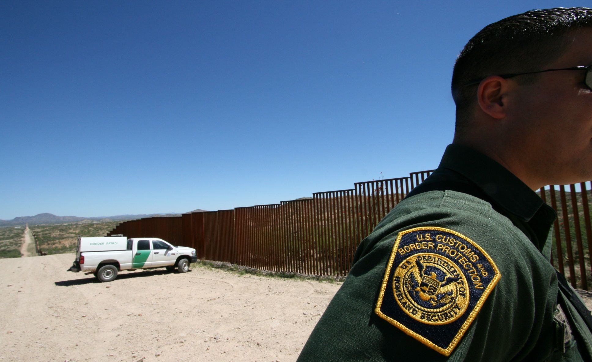 EE.UU. refuerza seguridad en frontera con México EE.UU. refuerza seguridad en frontera con México